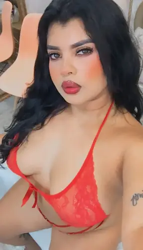 Gigi Duran - ass