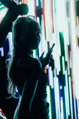 Lina Lirian - longnails