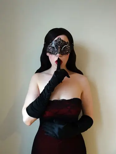 Isabeau Roseart - domina