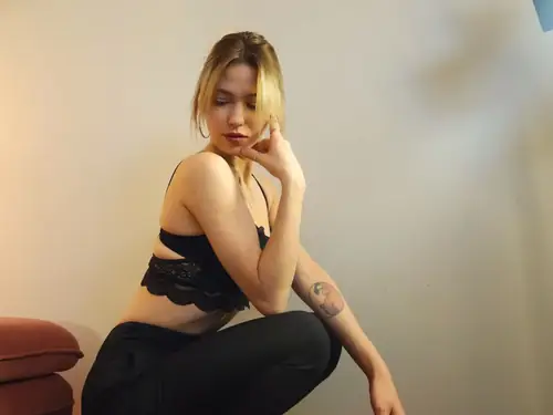 Alysia - ass