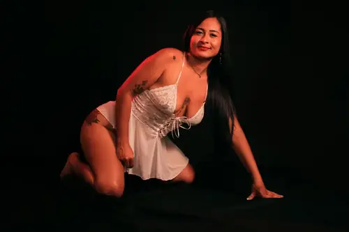 Zahira Evans - latina