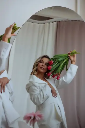 AnnaHere - russian