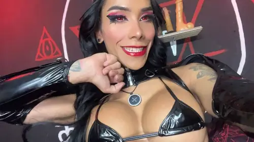 Victoria vampire - bigdick