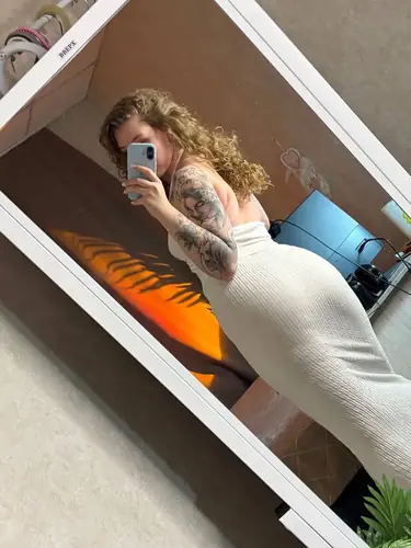 Elsie-Alice - bigass