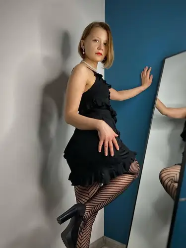 Miss  Emma - domina